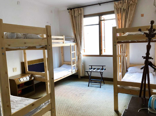 千拓富阳卧龙山庄培训基地