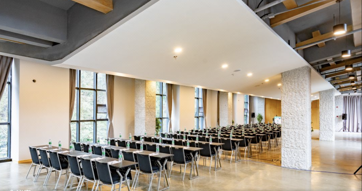 雅安荥经龙苍沟宽山隐庐温泉度假酒店