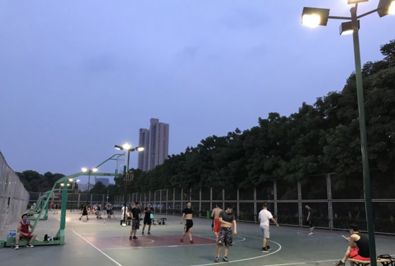 武汉江岸塔子湖体育中心